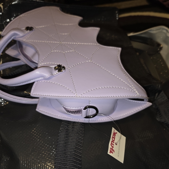 Purple Bat Purse - Picture 5 of 5